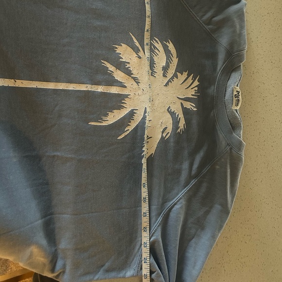 Show me your mumu, screen palm print pull over sweater size: medium - Picture 6 of 6